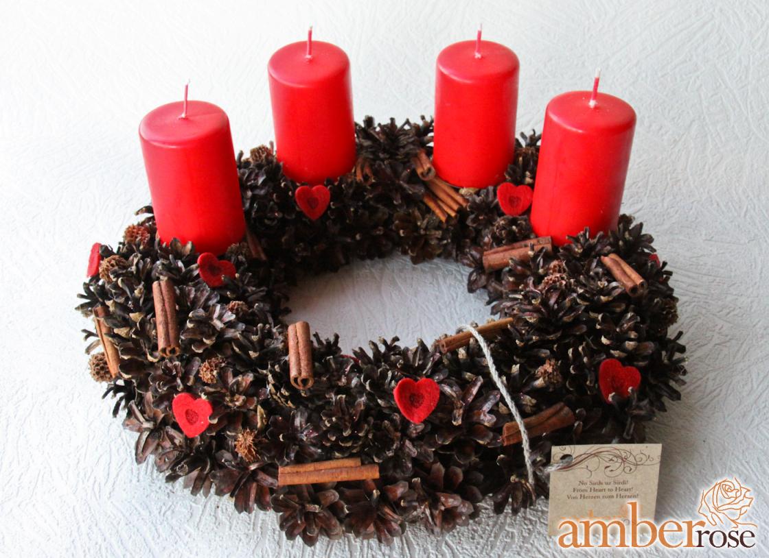 Kanēļa standziņas, mīļas sirsniņas Adventes vainagā...gaida kādu,ko iepriecināt  šajā nedēļas nogalē! :) amberrose.lv