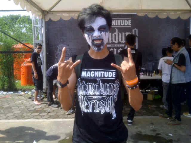 Face Painting Competition #MAGNITUDEBBCamp2014 #MetalHeadzCommunity #BandungOuter3 @Azzeo_Eo...#BANDUNGBERISIK2014
