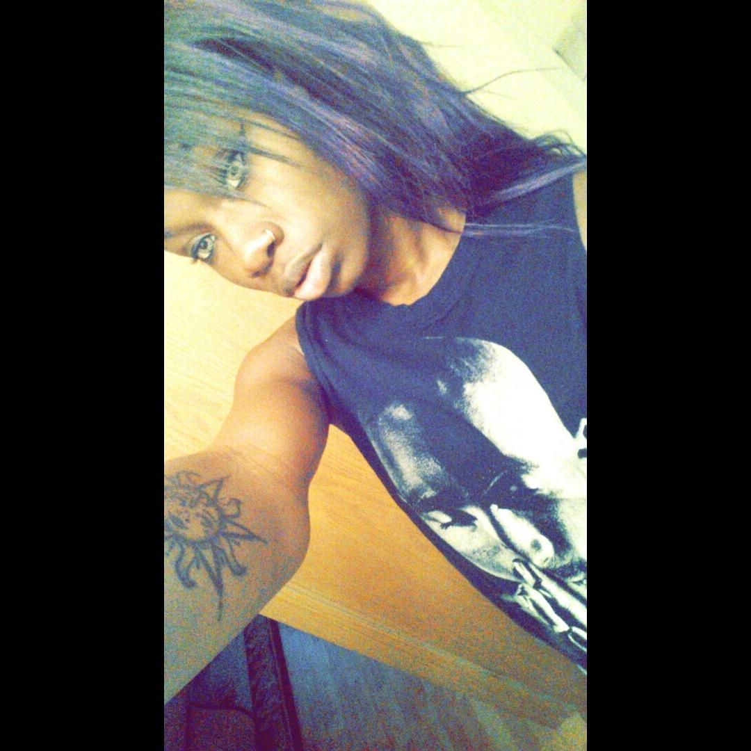 BadGoodGirl__'s tweet photo. Bring the drugs baby I can bring my pain😍 http://t.co/qvg1rbBkgA