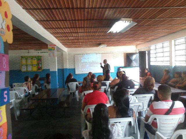 I encuentro de escuela para familias en graciliano Colmenares a cargo de PSICOLOGO PABLO YENDES. <a href="/vimi3v/">Vilma Vivas</a> @salatachira