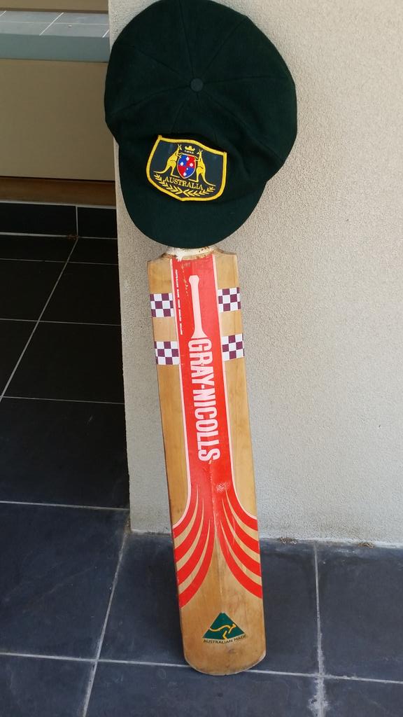 cmnotkn's tweet photo. #RIPPhilHughes #63notout #remember408 http://t.co/dM7Afaz45T