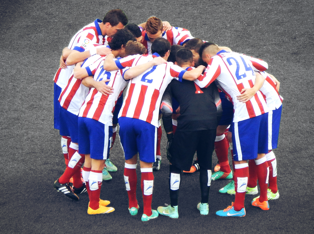 CholismoATM's tweet photo. ELLOS NO QUIEREN BALONES DE ORO
ELLOS JUEGAN PARA GANAR, 
GANAN PARA SU AFICIÓN...
ELLOS SON EL ATLÉTICO DE MADRID http://t.co/4MCVJQ6Bek