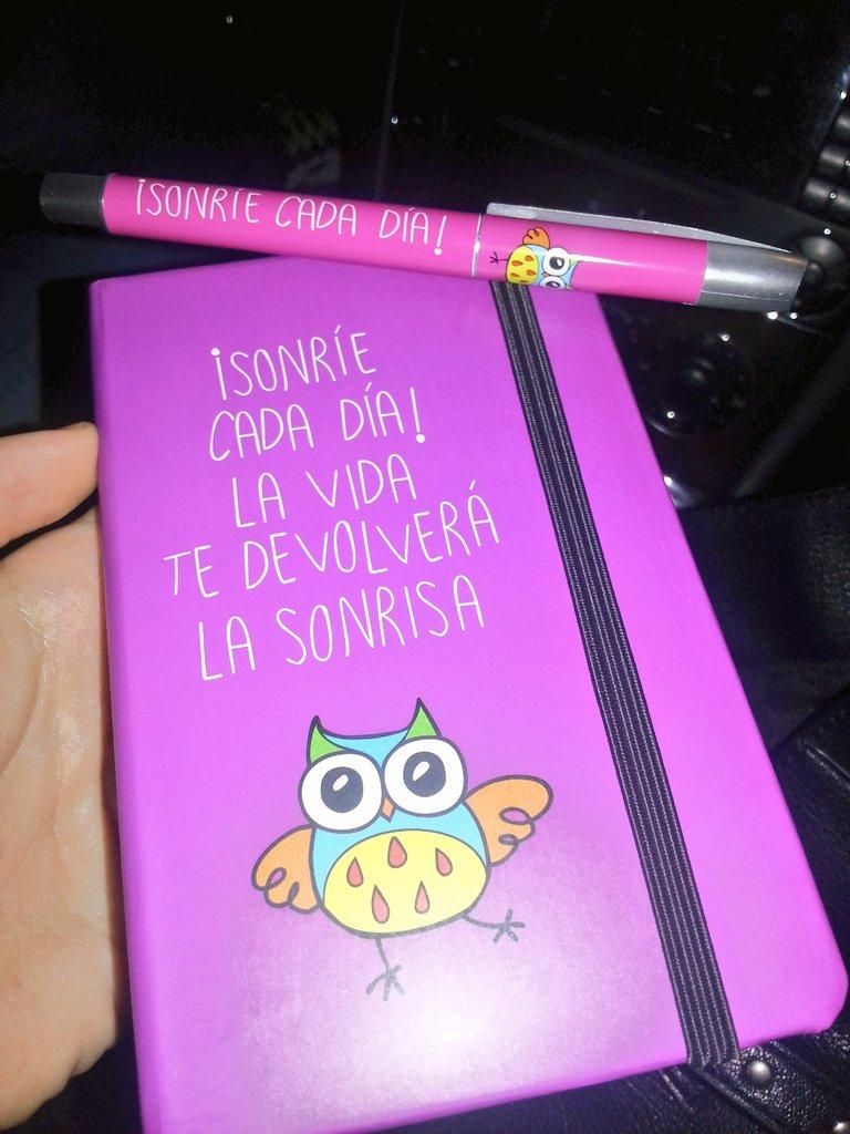 Solomando91's tweet photo. Como me gusta que mi tonti se acuerde de mi cuando va de viaje jijiji. Buenas noches @menapajuelo http://t.co/Ig6xLRU5Q1