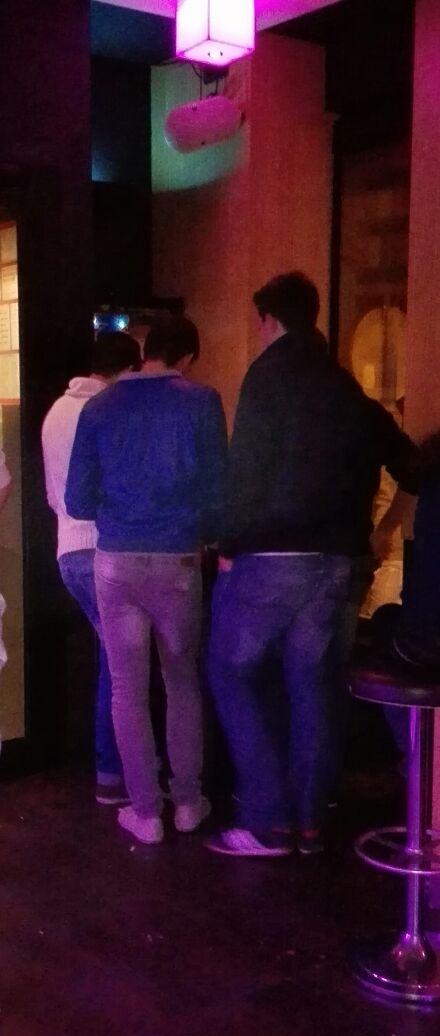 descartaos's tweet photo. @LosGolden son una mancha de adictos al juego del bingo en ambiguo cafe bar!!! Que verguenza!! Adjunto foto!!! http://t.co/9UdKbS4QdF