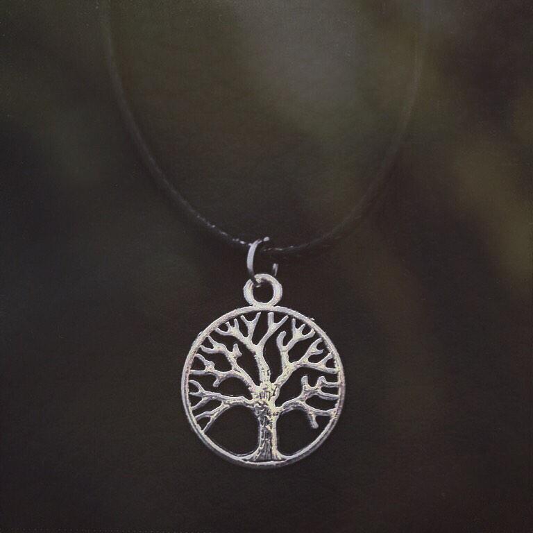 EruditeYE's tweet photo. our 'Tree of Life' necklace (on sale tmrw at Beaconsfield High!) #erudite #handmade #enterprize http://t.co/SqLUndjLOD