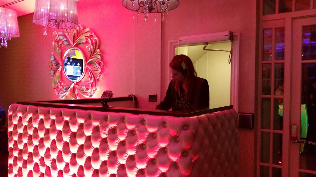 AudreyMcGrath's tweet photo. Nice one @djjennygreene on the decks tonight! #CorsaTime. Great night @OpelIreland @OLPR ๐๐ง http://t.co/BAx0xLyGSl