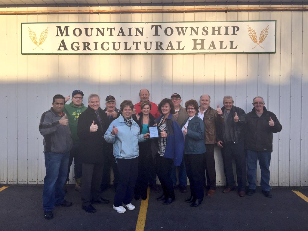 EricDuncanSDG's tweet image. Congrats @SM_Fair on $88,000 @ONTrillium grant for Ag Hall renovations. Great news for @northdundas, thx @JimMcDonell