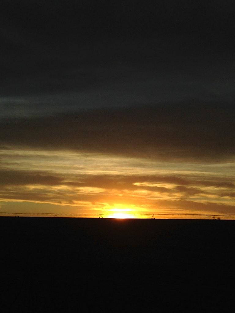 stormchasrbryce's tweet photo. A gorgeous #Kansas # Sunset from #JewellCounty #KansasProud #RuralAmerica http://t.co/jh5lH91AqK