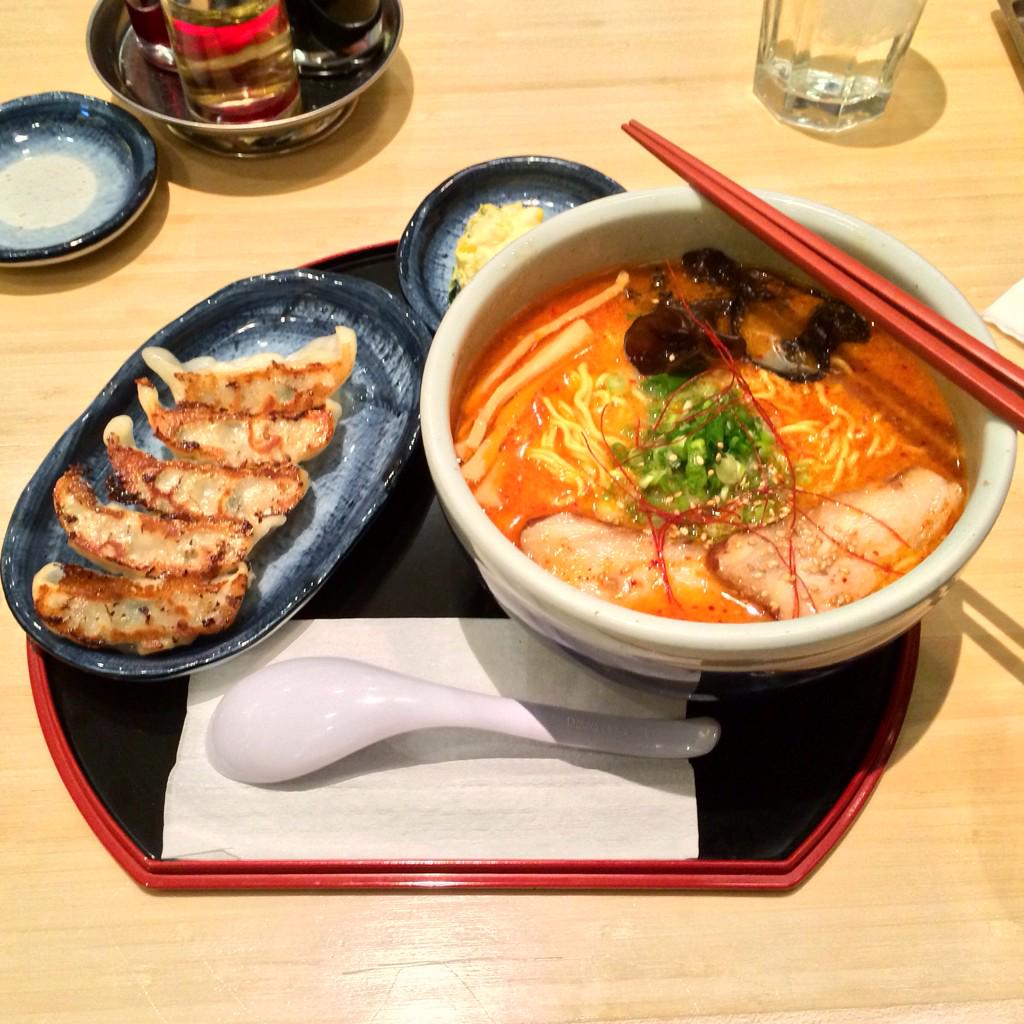 tdmrussell's tweet photo. Thankful to have friends near Santouka in Bellevue. #karamiso #ramen #blessed http://t.co/Fqqg9HxWVk