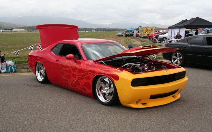 Muscle2Cars's tweet photo. Awesome Challenger http://t.co/CgXJT8glJk