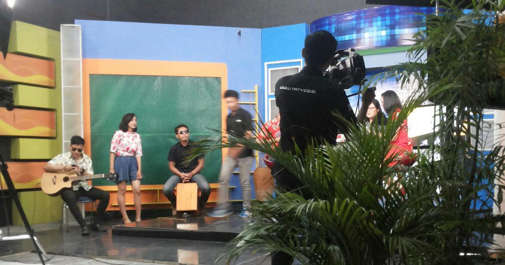 Briefing 3C...dalam acara TAPAGI bersma dr.enny <a href="/LivingAnatomy/">Enny Listiawati</a> &amp; kak wulan <a href="/wuland_mutd/">Double.W Indonesia</a> at <a href="/TATVSOLO/">TATV</a>