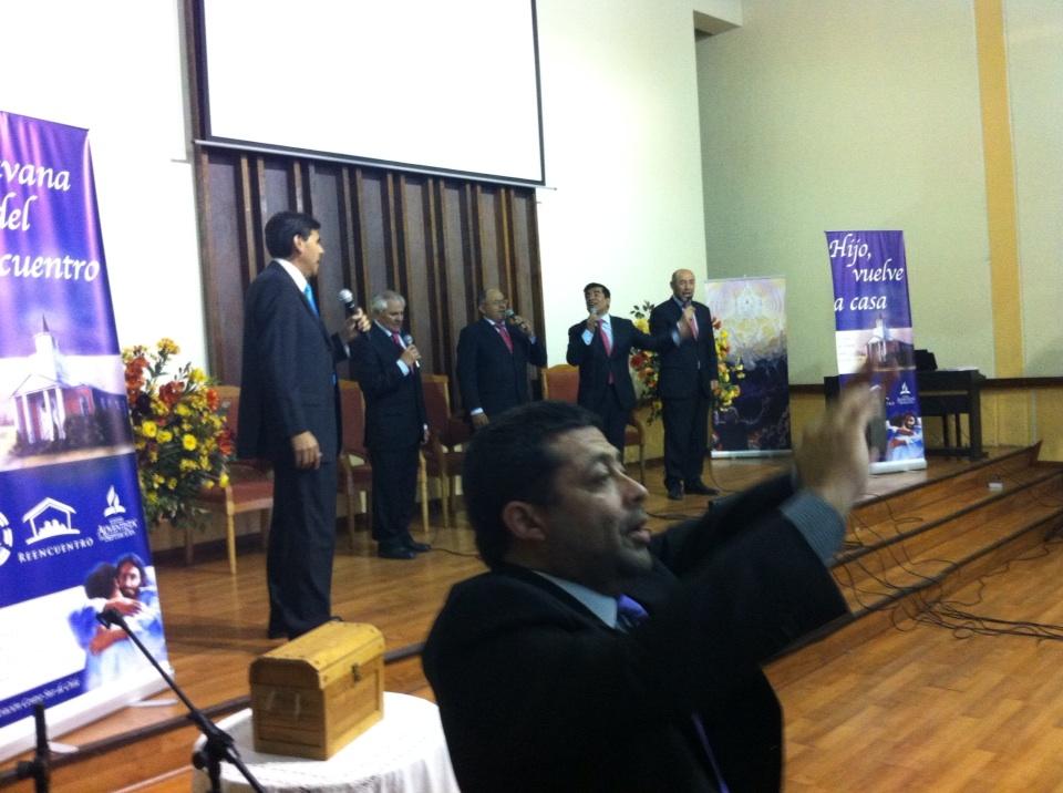 IASDLA's tweet photo. Cantando más allá del sol, programa #Reencuentro http://t.co/IkaCxADvi6