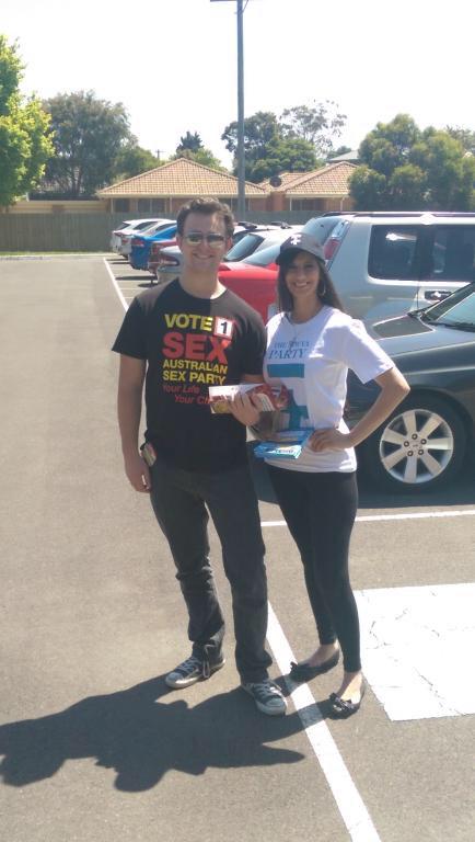 JimmyGrants's tweet photo. Hey @aussexparty, we couldn't resist a photo op #vote4jimmy #stateelection #ormond http://t.co/nlASQFvp2B
