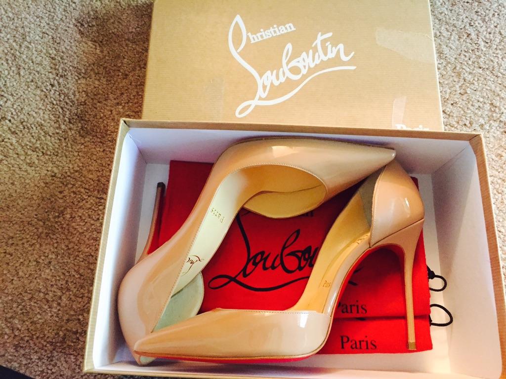 NicoleAlvare's tweet photo. Los amores de mi vida😍 #loubs http://t.co/0SbL3VwqIb