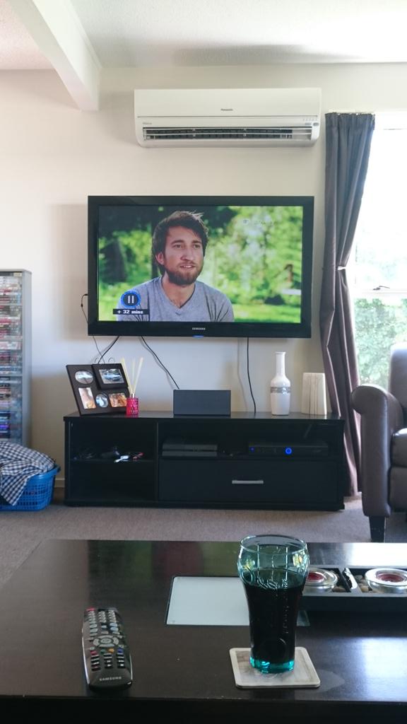 simonNZ91's tweet photo. Watching You Have Been Warned and @GavinFree just casually pops onto frame... http://t.co/y1gcJ7QMB3