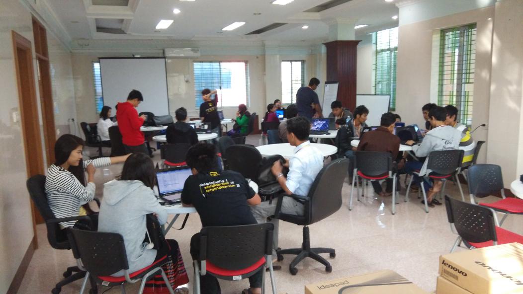 ideaboxMM's tweet photo. Programmers in Mandalay gathered for first ever #droidcampMdy to learn #android programming. http://t.co/cRhlad5rSX