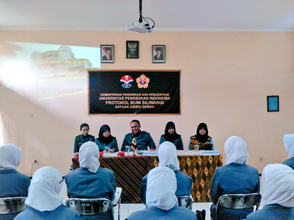 Materi pertama mengenai Sejarah Protokol Bumi Siliwangi Universitas Pendidikan Indonesia Satuan Cibiru Gemah.