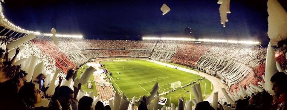 FerSachetti's tweet photo. Desde el ángulo que quieras.
Inolvidable.
Como marca la historia, fuimos superiores en la cancha y en las tribunas. http://t.co/IpsJm4UGSd