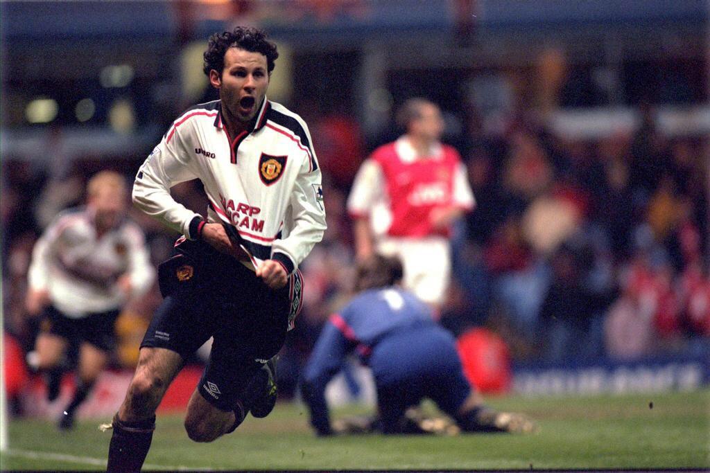 Happy 41st Birthday to Ryan Giggs.
Manchesters own son. 