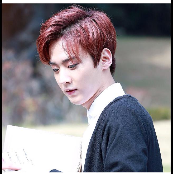 Exo68_Panda's tweet photo. @wowous  oppa
Please take lots of selca >.<
I miss your selca,oppa http://t.co/n2rwJqVNJ2