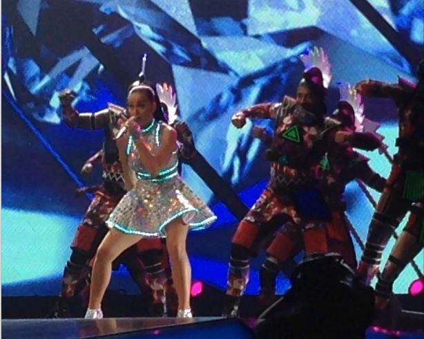 KlubEvent's tweet photo. Penasaran dengan konser Katy Perry terbaru? Mari lihat liputan foto KlubEvent: http://t.co/yhLcGR724e http://t.co/hrv23Cky4f