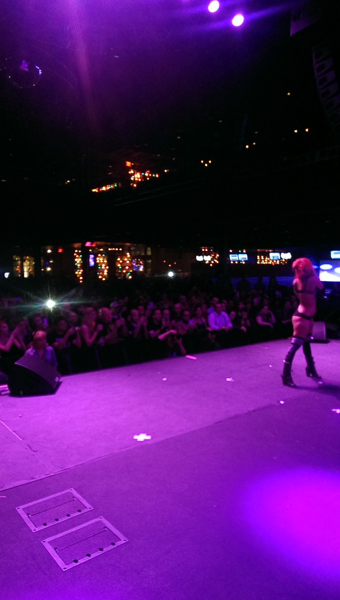 What up Vegas!?! What should the blackheart burlesque do after the show? Can it include boobies? #datass