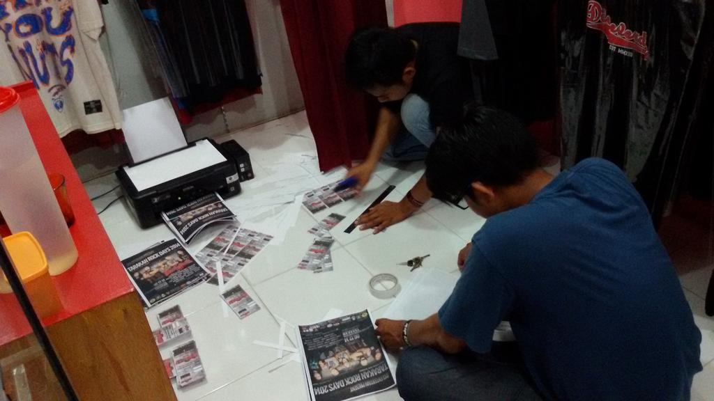 Cetak, Potong &amp; Tempel. Keep #Fight #SemangART #TarakanRockDays2014 <a href="/tarakanrockdays/">#TRD2014</a>