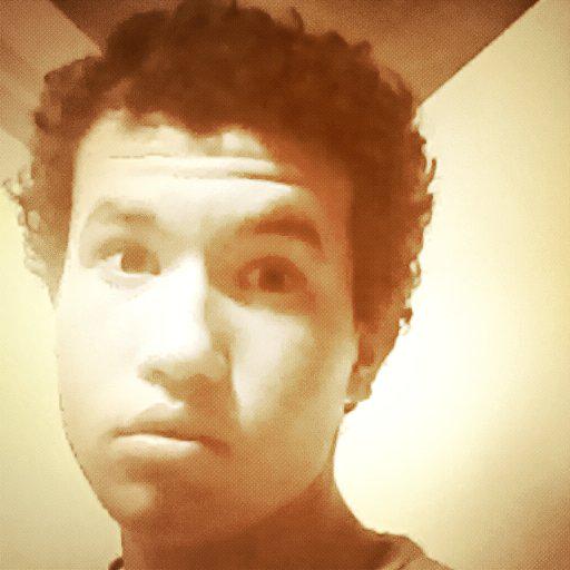 IsiahZion's tweet photo. @_GabsGotCurls I love curls http://t.co/rpZNaEnjFK