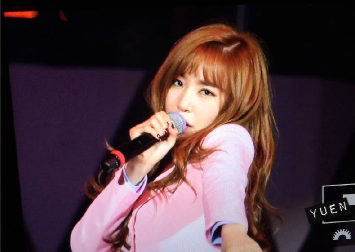 [PIC][29-11-2014]SNSD khởi hành đi Trung Quốc để tham dự "China for GG 1st Fan Party in Bejing" vào sáng nay B3m26xDCQAAVT59