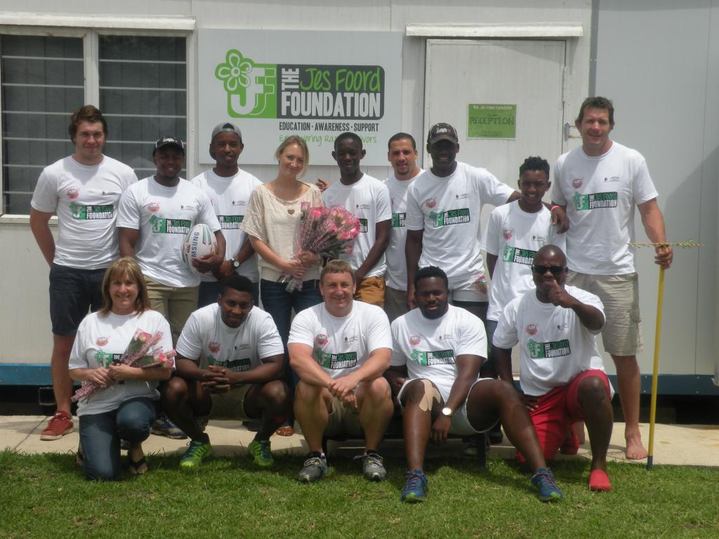 UKZN_Rugby's tweet photo. Some of the @UKZN Rugby lads with @jesfoord. Our boytjies are gardening at the @JffJes Rape Crisis Centre. http://t.co/3pOKqrVaC5