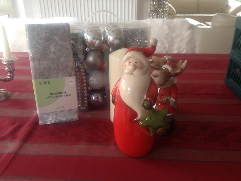 @nfbaumann@marie_in_baden @rinderbruehe <a href="/jlanghei/">Jost Langheinrich</a> nix kalte  Pizza bei mir, weihnachtsdekostress!!!