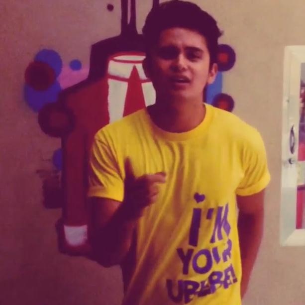 tellemjaye's tweet photo. Tweet get a chance to win this couple shirt from @selectacornetto! Just tweet a sweet message with #labubebe 😃 http://t.co/Q09WBC1wjE