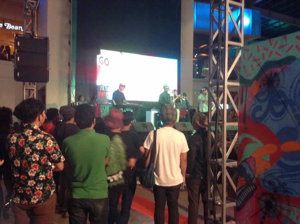 needlesfactory's tweet photo. mampir sutos sob,cek komunitas kreatif yg ikutan showcase #CommunityExploraze2014 #refreshgoahead http://t.co/XLZEa4IgPo