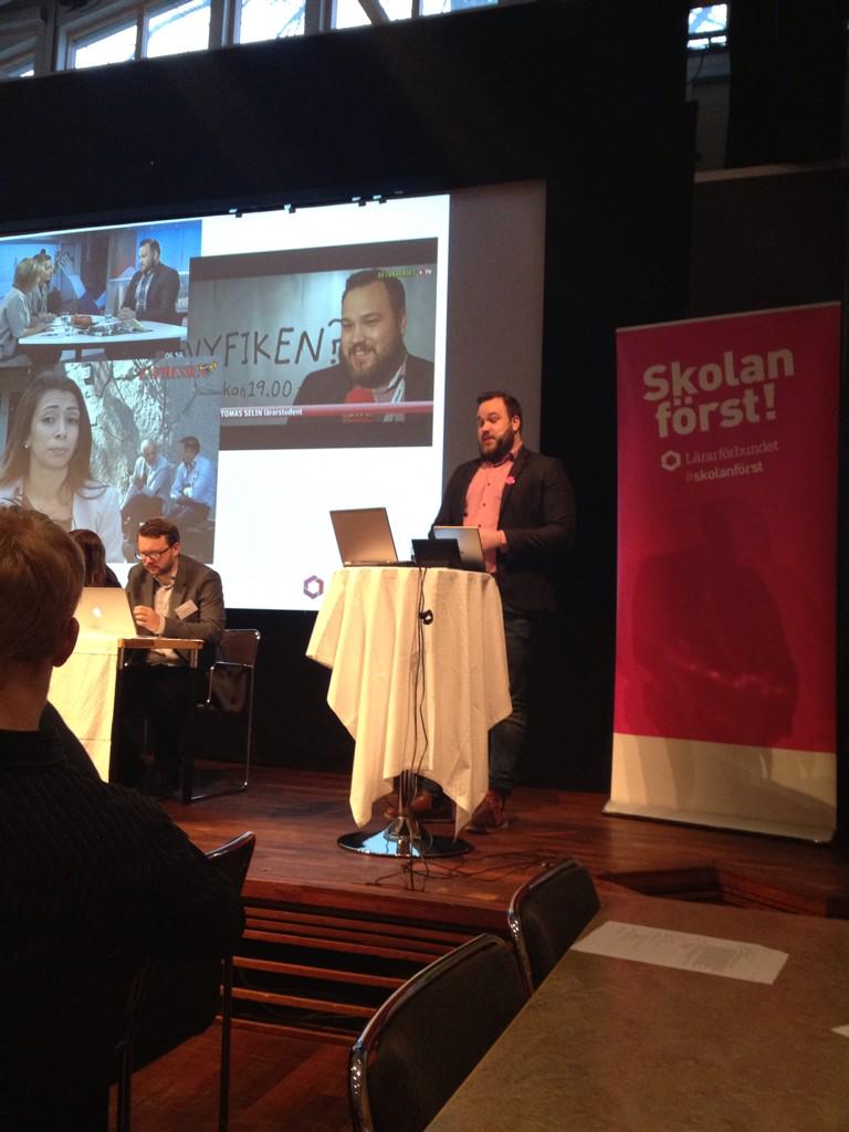 KarinFlodstrom's tweet photo. @tomasselin presenterar @Lararforb_stud verksamhetsberättelse på Lärarstudentmötet #LSM14 http://t.co/xQVqmwkSIj