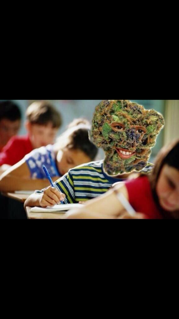 Glbcryptounion's tweet photo. "Jimmy why are you being so loud back there?" http://t.co/YFAj9chzPf