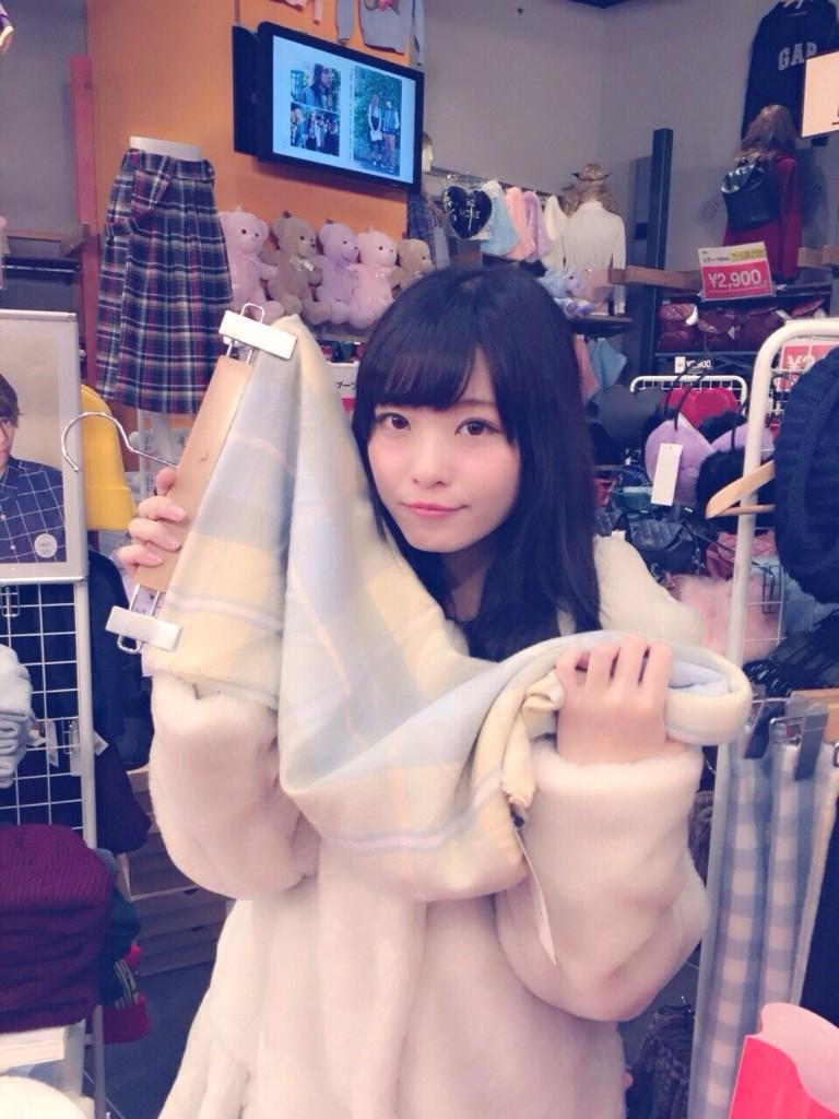 WEGO_takeshita's tweet photo. 店内ではラッピングを
無料で行ってます🎁

只今プレゼント1番人気は
女性→男性   マフラー
男性→女性   スヌード
↑
参考にしてみてください✨
つぐれなも
マフラーをご購入してくれました😁
めちゃ可愛いです💘 http://t.co/FoqGFYG6pD