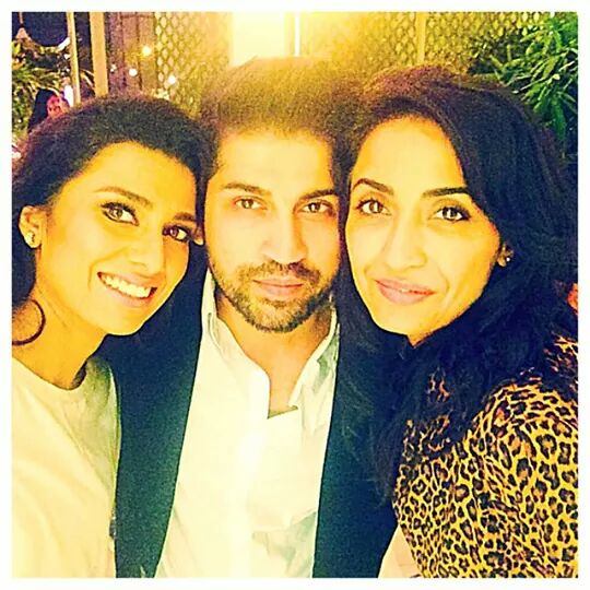 harisusmanivlog's tweet photo. @ztareen
Last day #FPWAW14 with @fantasticfia29 & @mrwajid3 #FPW #FPW14 @FashionPakistan photo: Wajid Khan <3 http://t.co/8hLJRv9ofv