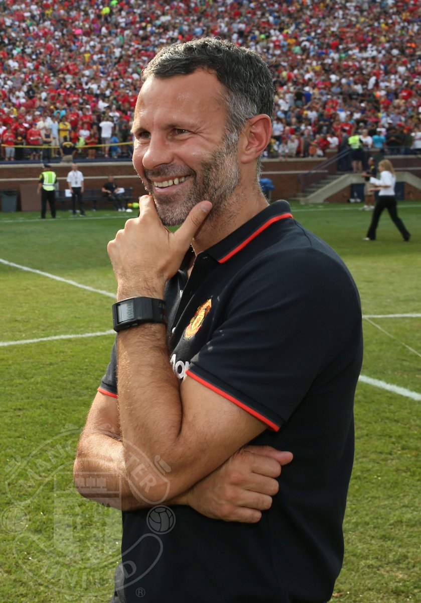 ManUtd's tweet photo. Happy birthday, Giggsy! The #mufc legend is 41 today. http://t.co/7GVCyZC2Sa