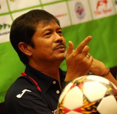 kabarLMG's tweet photo. Dipinang Persela, Kata Indra Sjafri : Belum Saya Putuskan http://t.co/yCHb9op9m9 #Lamongan http://t.co/feTcDDiLdd