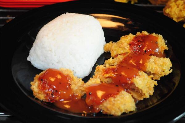CbeztPandanWngi's tweet photo. yg mlm minggu bngung mau ngpain mnding dtng ksini diner mrah&amp;enak d jl.smpng la scpto pndwngi park kv1 @wiskulAREMA http://t.co/ieWxUdTdjg