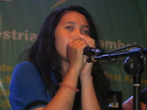Mita on Vocal. Noisy Switch At Karya Inovatif SMA Kota Denpasar #NoisySwitch
