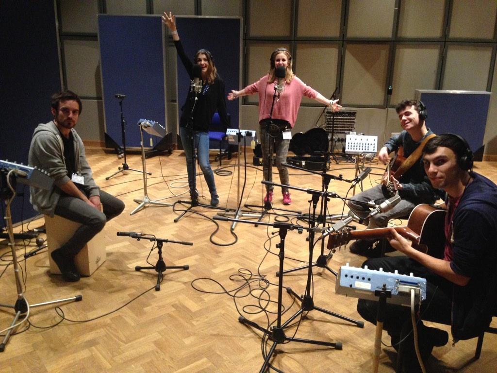 wardthomasmusic's tweet photo. @BBCRadioScot @rickyaross anyone catch it!! http://t.co/DMN1XYyojv http://t.co/vPpW091fzl