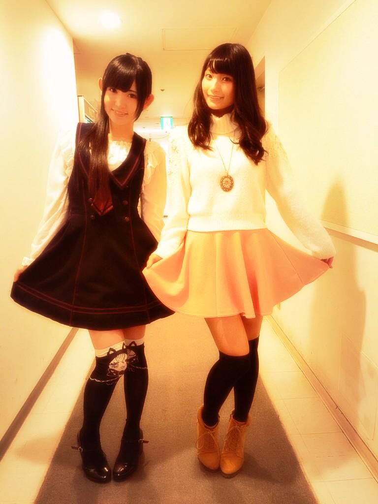 The Sketchbook No Twitter お渡し会ありがとうございましたー 声優として始めてのイベントでしたので ドキドキだったけれど本当にホッコリ楽しいイベントでしたー 昨日はいいニーハイの日でしたが ニーハイ いい肉の日ということで いい太もも肉投下 小原