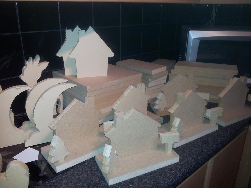 PrettyLthings1's tweet image. How @PrettyLthings1  are made :-)
#designed #cut #finished by me.
Love my job ♥