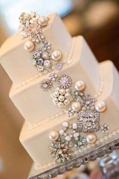 Cap_StGeorges's tweet photo. #wedding #cake #cyprus http://t.co/ZHvlrBsjwN