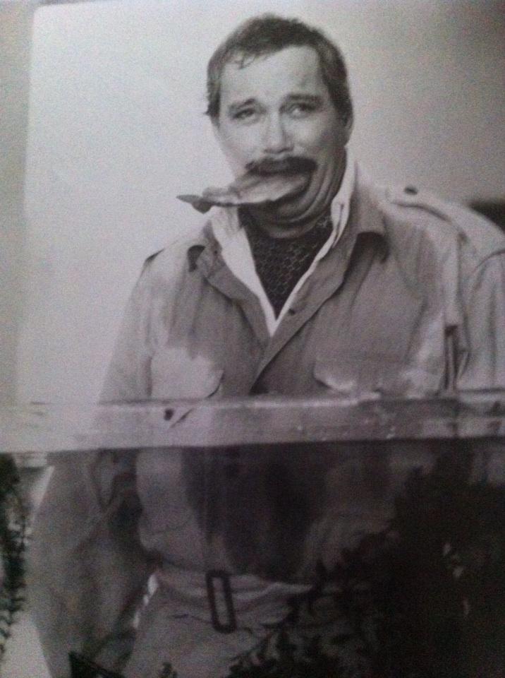 thatdunleavy's tweet photo. It's Saturday, so here's a picture of Shatner with a fish in his mouth. http://t.co/TaBDmrfjtS