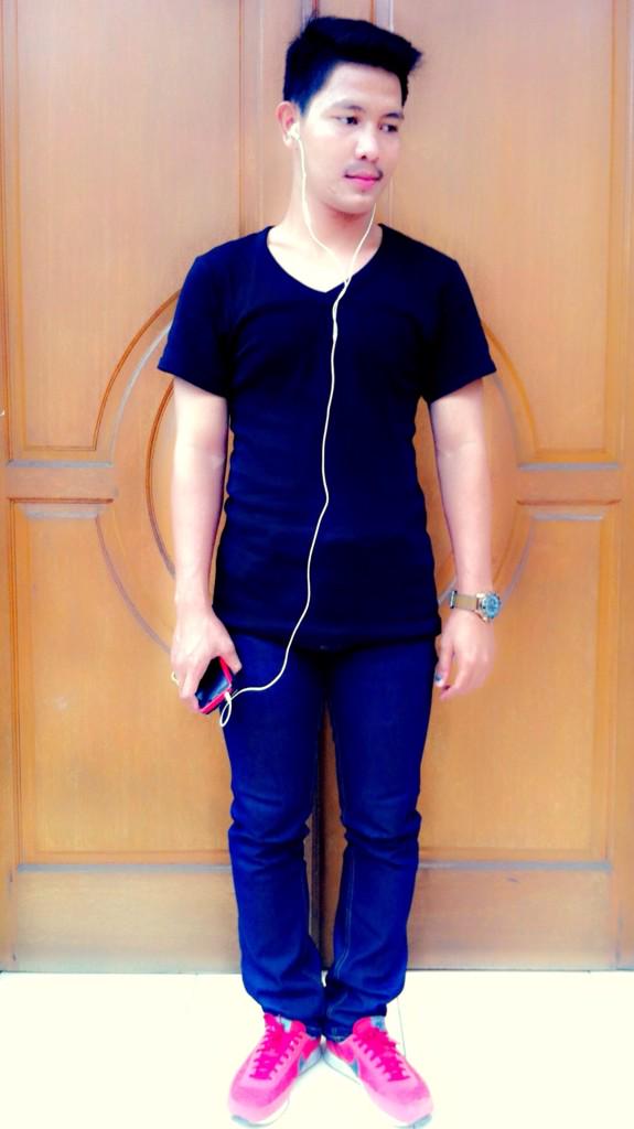 vicky_harun's tweet photo. Jeans brand blue indigo @hangclothes http://t.co/uY93JTvGFl