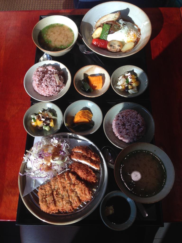 ipeter429's tweet photo. 주말 오후의 한가로움을 기대하고 서울행.
아기가 좀 더 클 때까진 외식은 안 하기로.
집 밥이 최고지.. http://t.co/SpvwqmVUnl