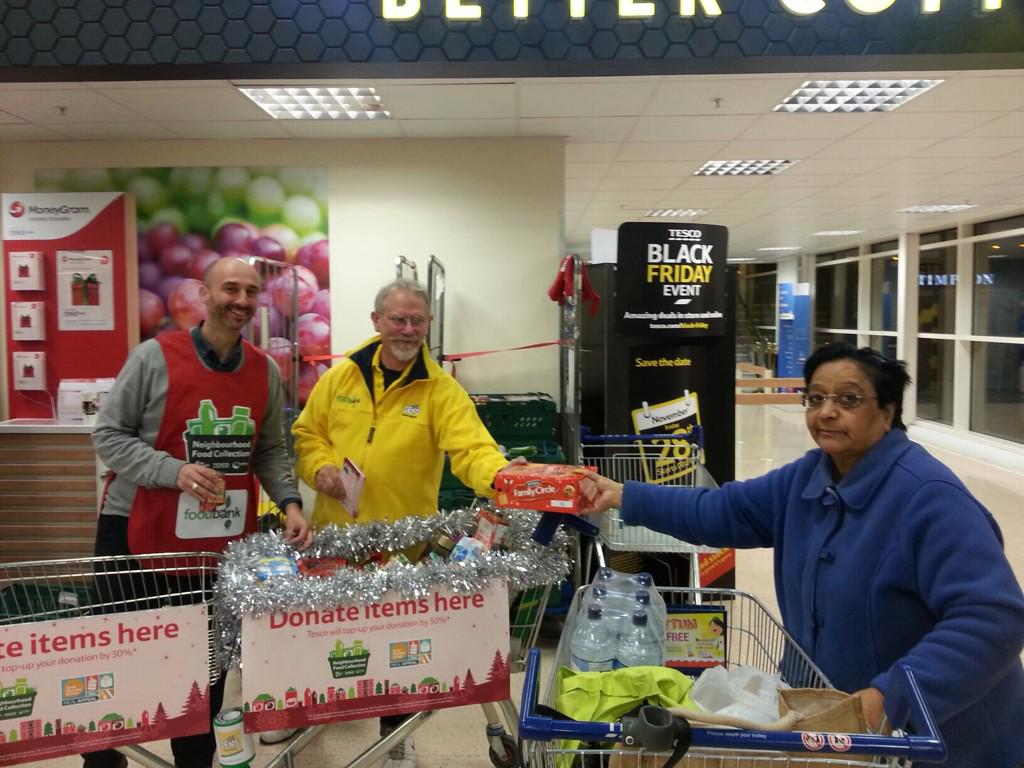 Thanks for your help in Hemel yesterday <a href="/sthreadkell/">Simon Threadkell</a> 

More than 3 tonnes of food collected by the store. Brilliant.