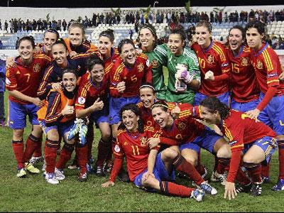SportSocialClu6's tweet photo. Del Bosque:
"El fútbol femenino dejó de ser una anécdota simpática hace tiempo"
RT@deportegob http://t.co/bCGSfd1Gxb http://t.co/pP1HDTPpwP